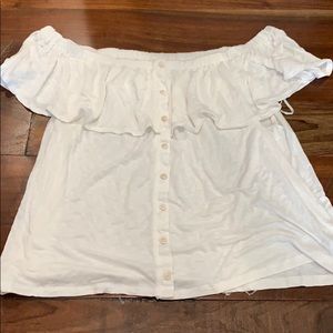 American Eagle off the shoulder!